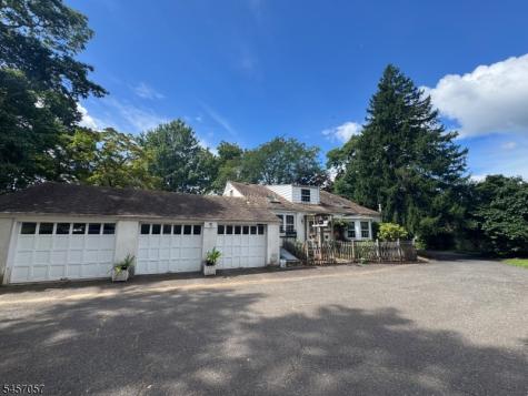 5 Oakura Lane Bedminster NJ 07921