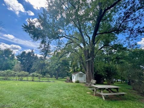 5 Oakura Lane Bedminster NJ 07921