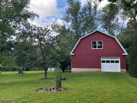 5 Oakura Lane Bedminster NJ 07921