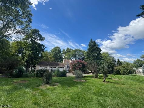 5 Oakura Lane Bedminster NJ 07921