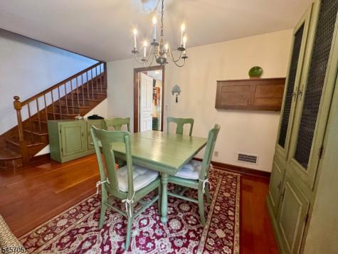 5 Oakura Lane Bedminster NJ 07921