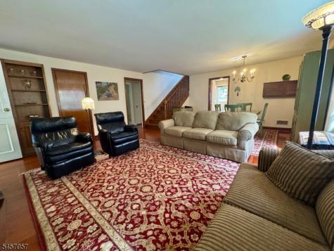 5 Oakura Lane Bedminster NJ 07921