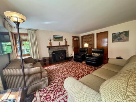 5 Oakura Lane Bedminster NJ 07921