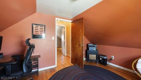 333 Giles Avenue Middlesex NJ 08846