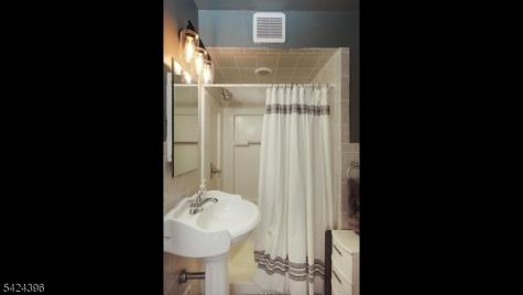 333 Giles Avenue Middlesex NJ 08846
