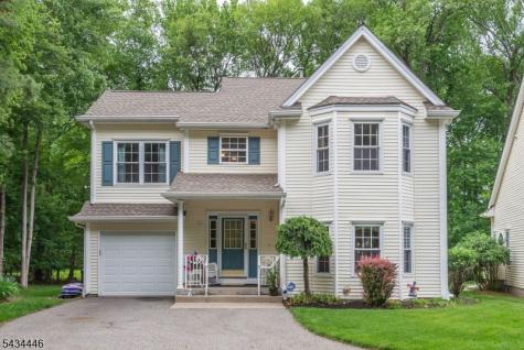 11 Burnham Drive Pequannock NJ 07444