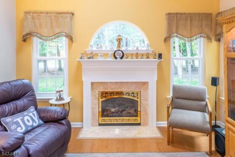 11 Burnham Drive Pequannock NJ 07444