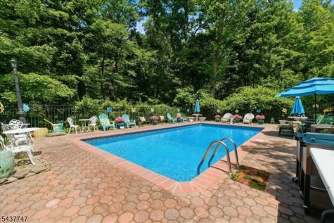1 Woodlawn Road Sparta NJ 07871