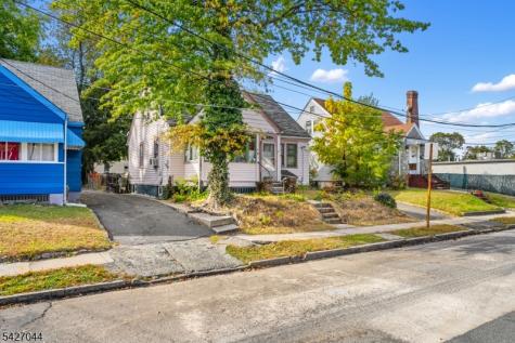 15 Victor Place Irvington NJ 07111