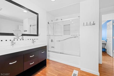 42 Lake Boulevard Aberdeen NJ 07747