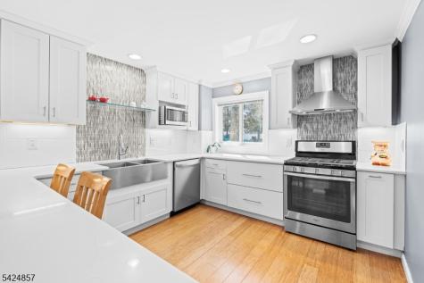42 Lake Boulevard Aberdeen NJ 07747