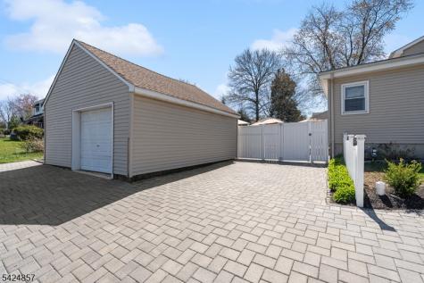 42 Lake Boulevard Aberdeen NJ 07747