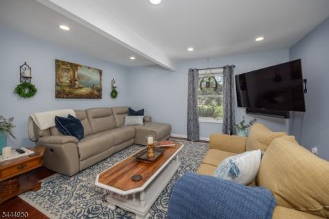 10 Dixon Road Franklin NJ 07416