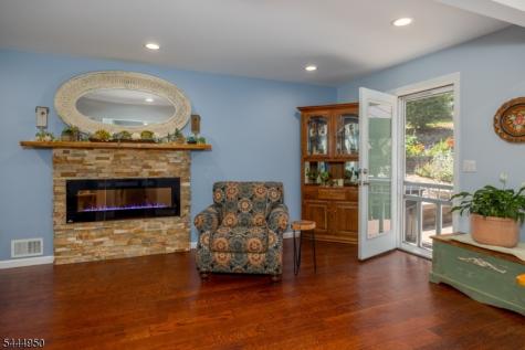 10 Dixon Road Franklin NJ 07416