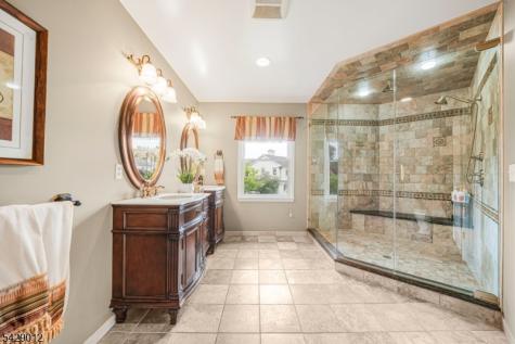 30 Oakley Way Wayne NJ 07470