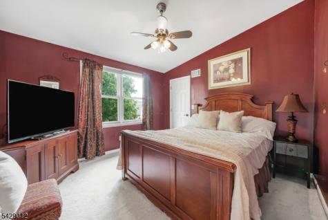 30 Oakley Way Wayne NJ 07470