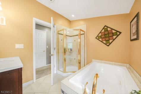30 Oakley Way Wayne NJ 07470