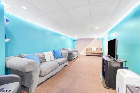 30 Oakley Way Wayne NJ 07470
