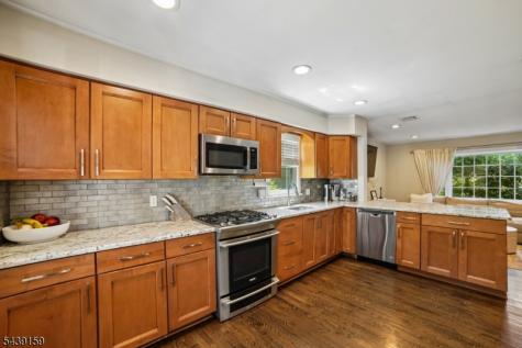 74 Minnehaha Boulevard Oakland NJ 07436