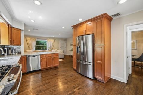 74 Minnehaha Boulevard Oakland NJ 07436