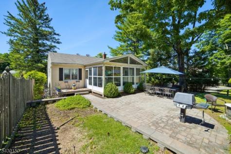 74 Minnehaha Boulevard Oakland NJ 07436