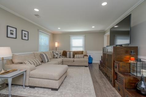 60 Midvale Lane Willingboro NJ 08046