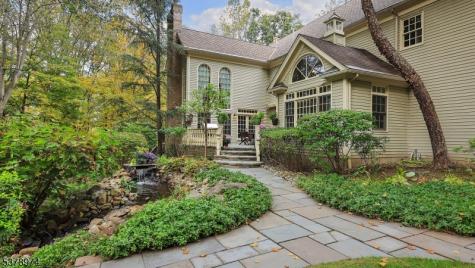 23 Charlotte Hill Drive Bernardsville NJ 07924