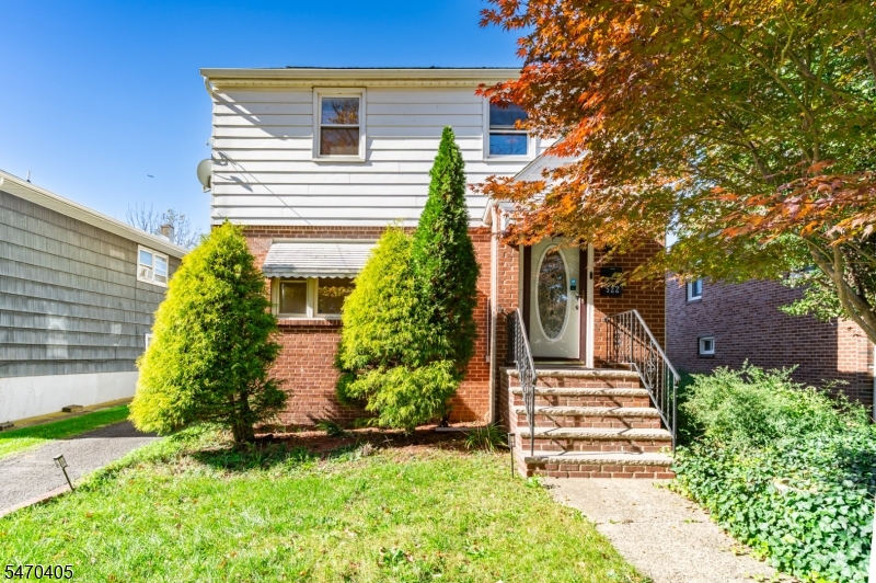 522 Thompson Avenue Roselle NJ 07203