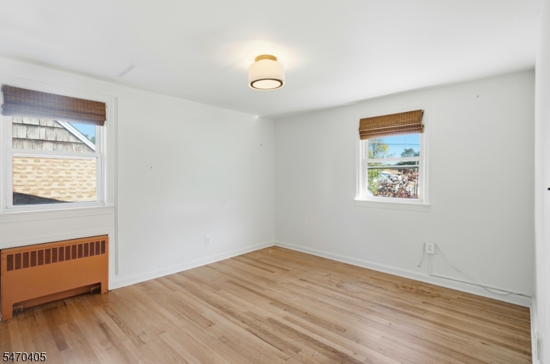 522 Thompson Avenue Roselle NJ 07203