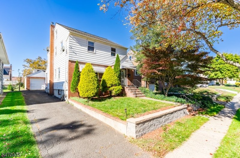 522 Thompson Avenue Roselle NJ 07203