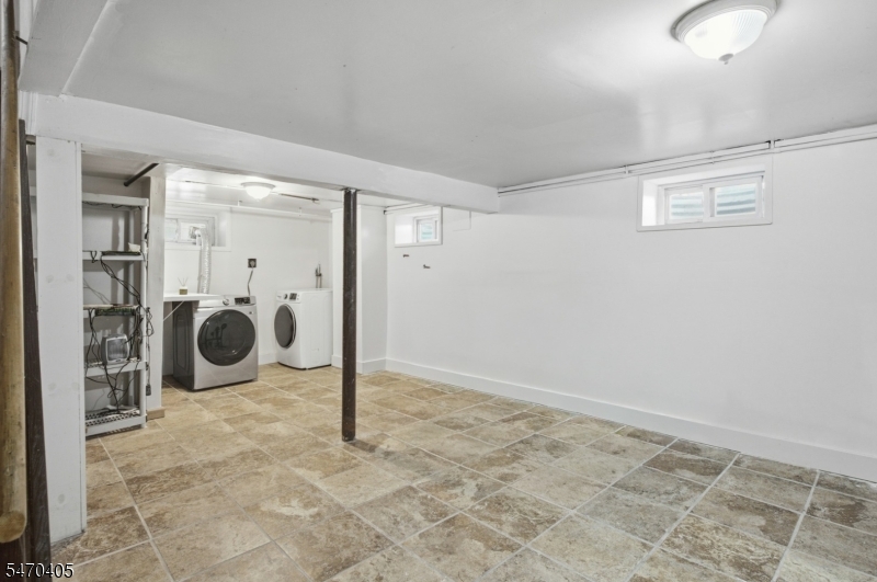 522 Thompson Avenue Roselle NJ 07203