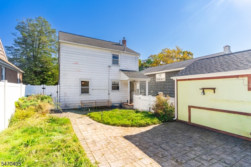 522 Thompson Avenue Roselle NJ 07203