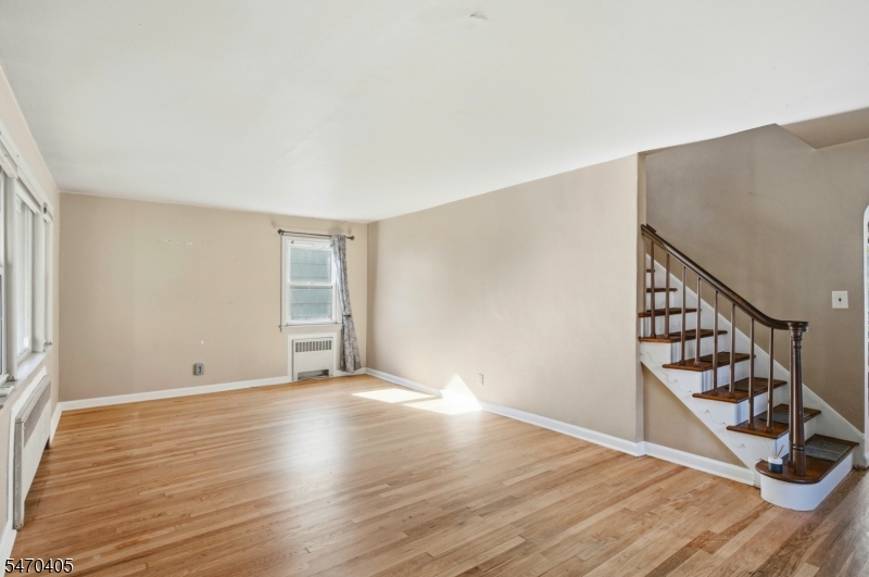 522 Thompson Avenue Roselle NJ 07203