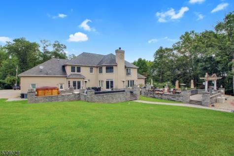 87 Walnut Valley Road Blairstown NJ 07832