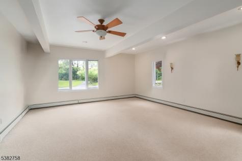 526 County Road 579 Raritan NJ 08551