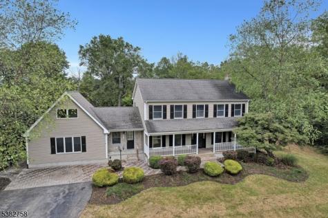 526 County Road 579 Raritan NJ 08551