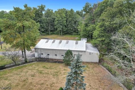 526 County Road 579 Raritan NJ 08551