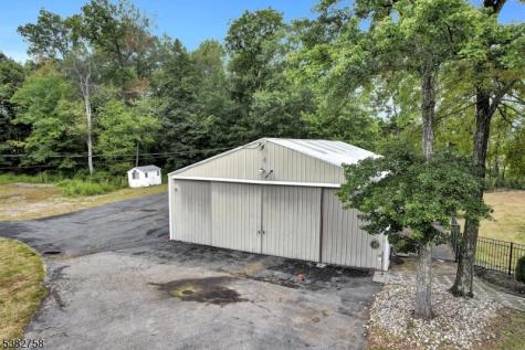 526 County Road 579 Raritan NJ 08551
