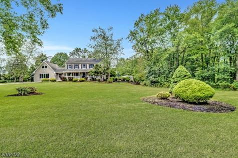 526 County Road 579 Raritan NJ 08551