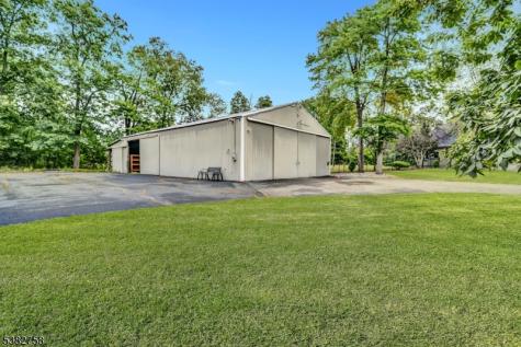 526 County Road 579 Raritan NJ 08551