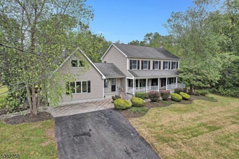 526 County Road 579 Raritan NJ 08551