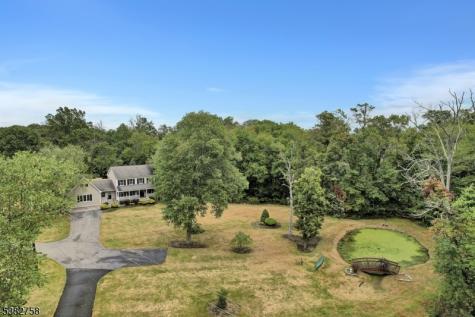 526 County Road 579 Raritan NJ 08551