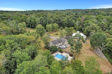 526 County Road 579 Raritan NJ 08551