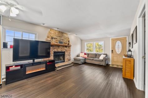 53 Pequannock Avenue Pequannock NJ 07440
