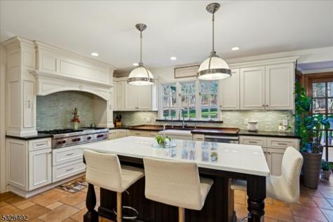 545 Johnston Drive Watchung NJ 07069