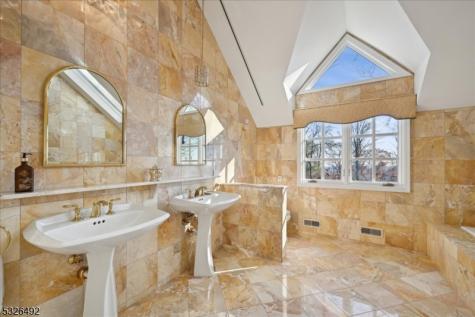 545 Johnston Drive Watchung NJ 07069