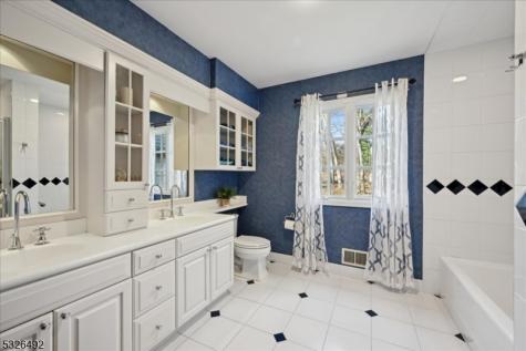 545 Johnston Drive Watchung NJ 07069