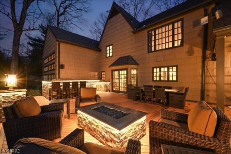 545 Johnston Drive Watchung NJ 07069
