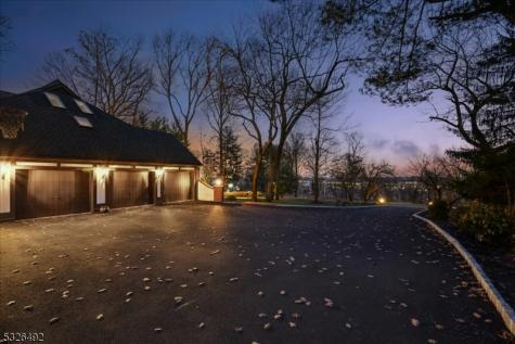 545 Johnston Drive Watchung NJ 07069