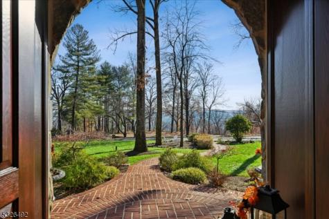 545 Johnston Drive Watchung NJ 07069